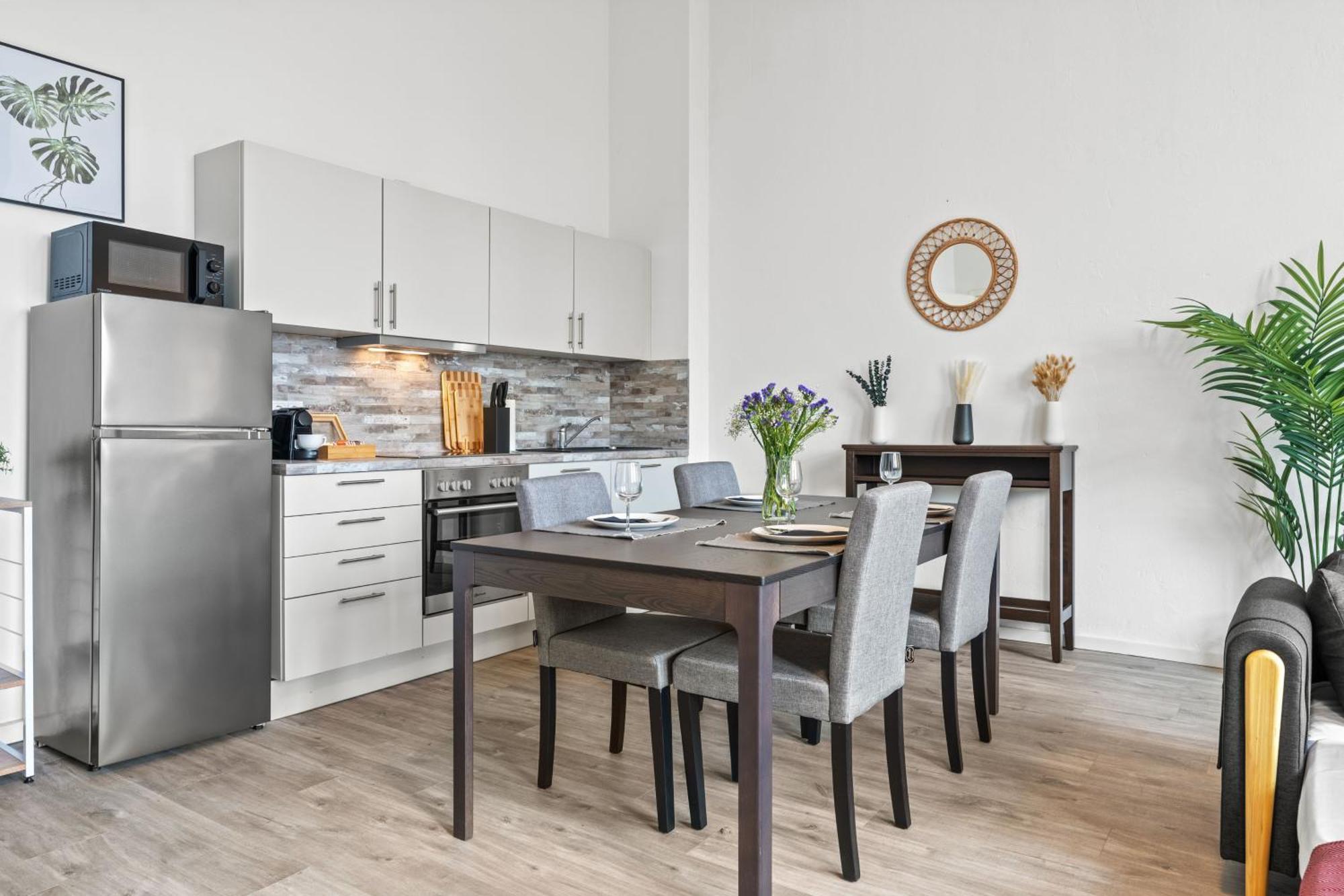 Mint Apartment Ueber Der Stadt Parken Kueche Wifi 베를린 외부 사진